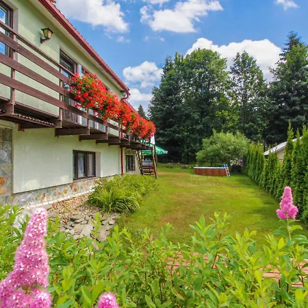 387 By Interhome Apartman *